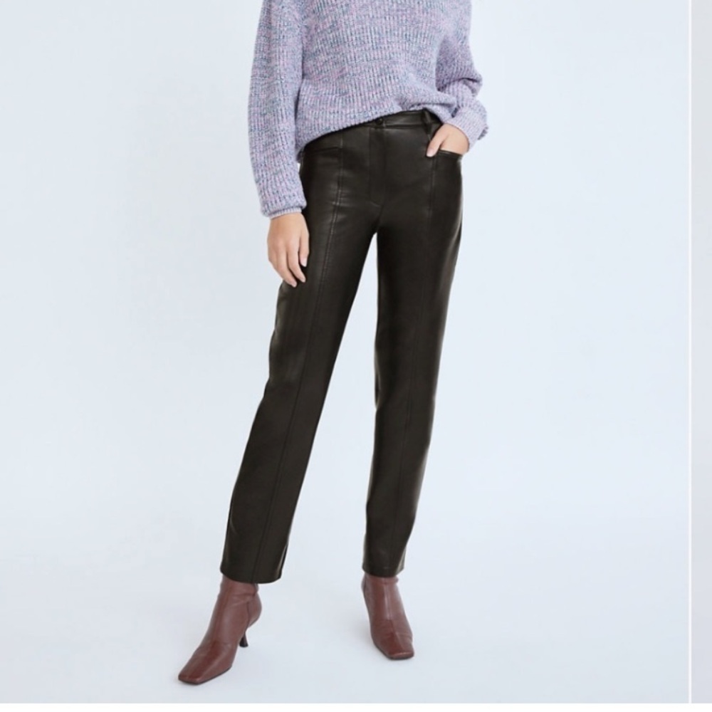 Aritzia Wilfred Rebel High Waisted Vegan Leather Pants size 6 Black